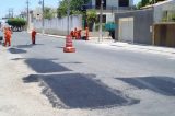 Operação tapa-buraco atende Avenida Gaspar de Lemos