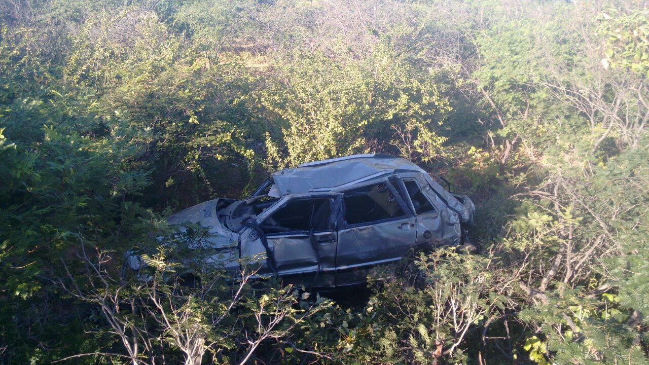 acidente4 carro fiat uno