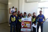 Mototaxistas em busca de regulamentação fazem campanha de doação de sangue