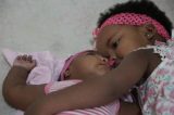 Operada de emergência, mãe precisou deixar bebê com microcefalia com parentes
