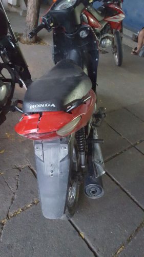 moto roubada vermelha