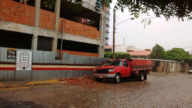 parede caida