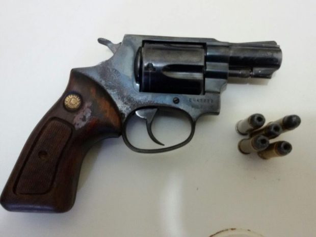 presos canudos2 arma