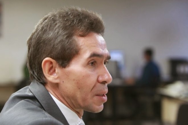 juiz Ari de Queiroz