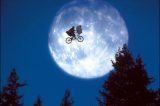 Steven Spielberg estreia E.T. nos EUA