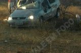 Carro capota em rodovia que liga Petrolina a Casa Nova