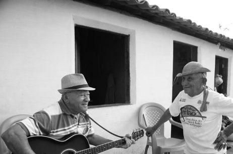 cavachao cantando com viola