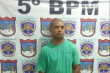 Polícia prende suspeitos de assalto à residência armados