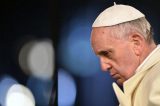 Papa condena o golpe: Brasil vive momento triste