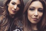 Patrícia Poeta faz selfie com a irmã e fãs perguntam: ‘São gêmeas?’