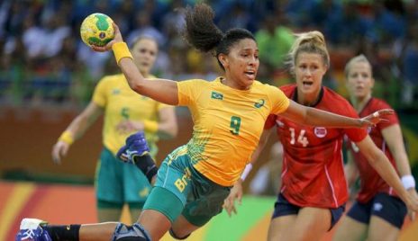 650x375_ana-paula-belo-handebol_1657056