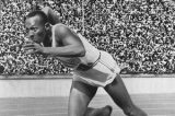 Berlim, 1936: Em plena Alemanha nazista, Jesse Owens confronta mito da supremacia ariana e conquista quatro medalhas de ouro