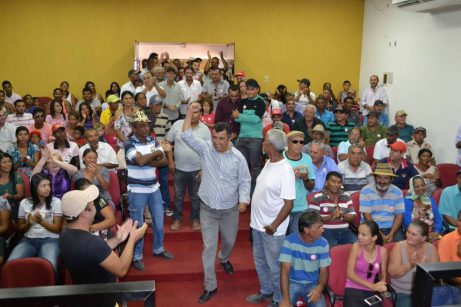 Marcos Palmeira atende juiz