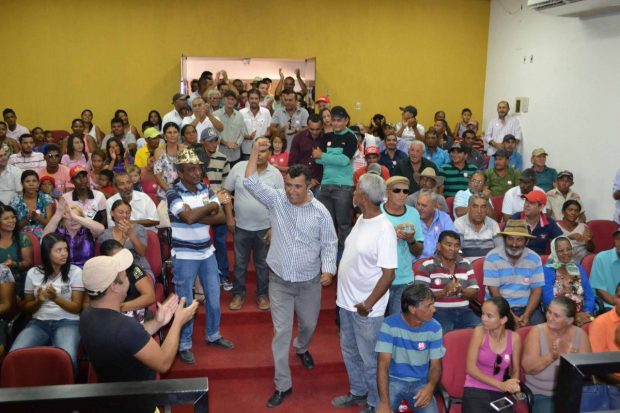 Marcos Palmeira atende juiz