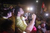 Milhares de pessoas acompanham Paulo Bomfim na Puxada 65 na Adolfo Viana