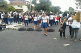 Estudante é assaltada dentro de escola em Petrolina e alunos fazem protesto