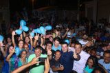 Charles Leão e Suzana visitam moradores no Alto do Cruzeiro