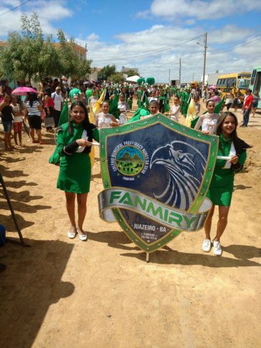 desfile cívico itamotinga (1)