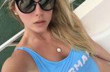 Bárbara Evans posa com maiô supercavado em Angra dos Reis