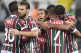 Fluminense se vinga do Corinthians e vence com gol irregular