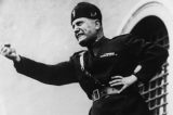 A misteriosa mensagem que Mussolini enterrou sob obelisco em Roma e que acaba de ser decifrada