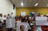 Remanso em pé de guerra: População ocupa Câmara e impede votação Remanso em pé de guerra: População ocupa Câmara e impede votação