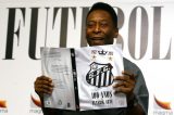 Santos paga fortuna e rescinde contrato vitalício para uso da imagem de Pelé