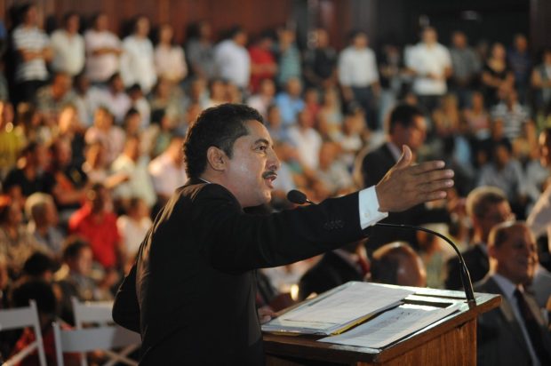 roberto-falando