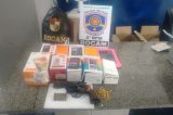 Polícia prende dois homens acusados de roubo ao Supermercado G. Barbosa Polícia prende dois homens acusados de roubo ao Supermercado G. Barbosa