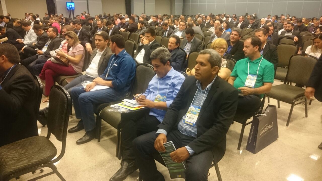 centenas-de-prefeitos-no-encontro-de-novos-gestores