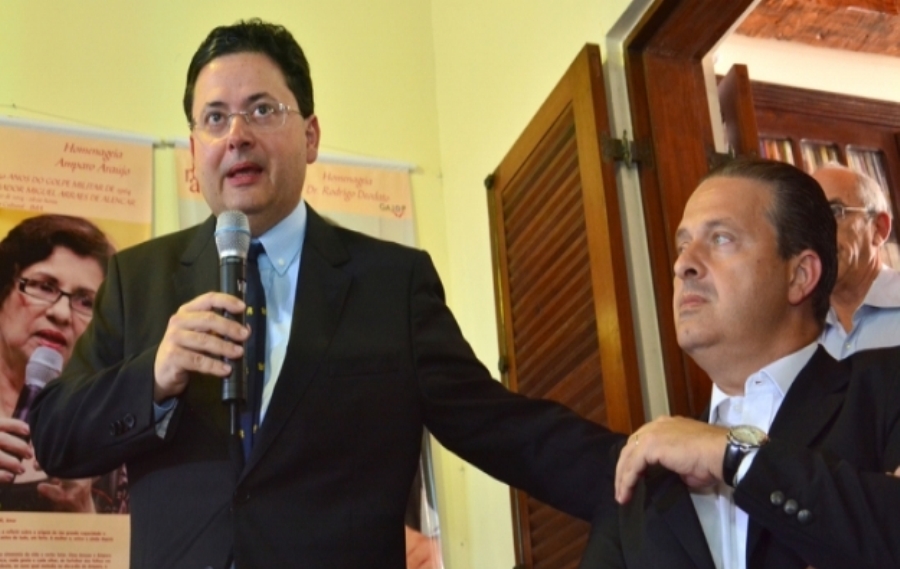 antonio-campos-e-o-irmao