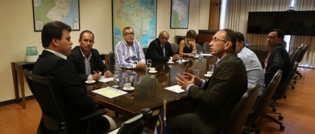 zo-explanou-a-situacao-para-os-participantes-da-audiencia