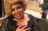 Alcione segue internada; assessoria diz que passa bem e sem medicação