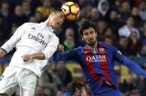 Após homenagem à Chape, Real empata com Barça no fim e amplia série invicta