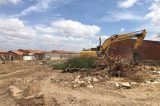 Casas em situação de risco são removidas das margens do canal  Malhada da Areia