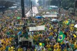 Manifestantes vãos as ruas pela Lava jato