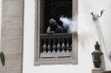 Comandante da PM pede desculpas ao arcebispo por invasão de policiais à igreja: ‘Lamentável’