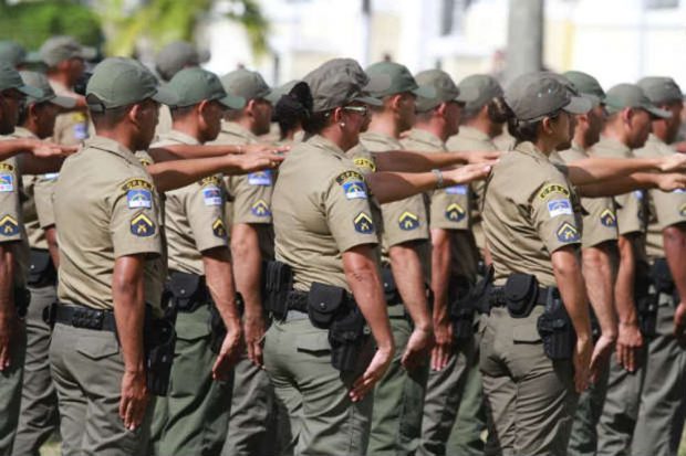 policias