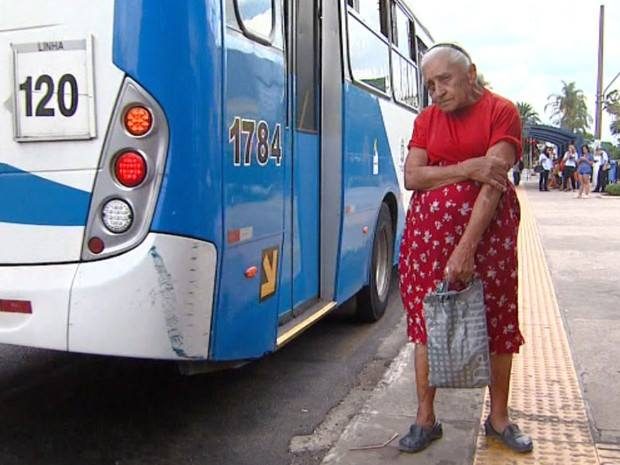 velha-no-ponto