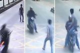 Chinês dá voadora e derruba ladrão que tentava fugir de moto após roubar celular