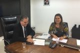 Roberta Arraes faz visita à Secretaria de Saúde
