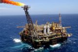 “É sim possível retomar e reestatizar o petróleo”, diz Gilberto Bercovici