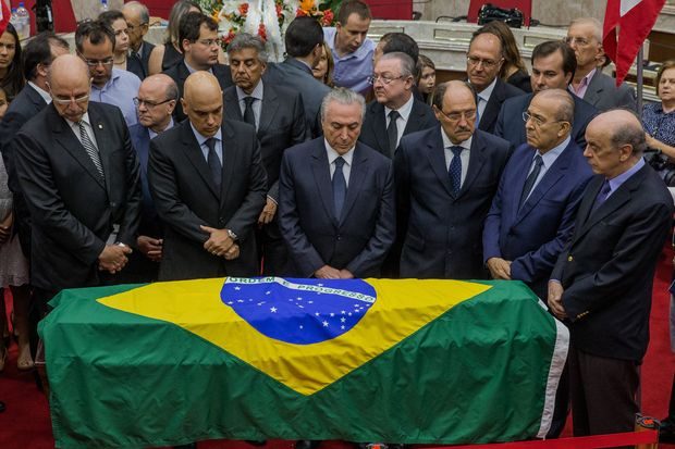 temer no velorio