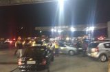 Bandidos fecham trecho da BR 232 e assaltam motoristas