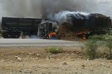 Caminhão pega fogo em Carnaíba do Sertão