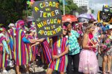 Desemprego bate mais um recorde no Brasil, mas o povo se arrebenta na bagaceira do carnaval