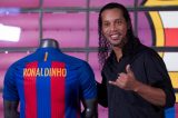 Ronaldinho rejeita proposta e Coritiba anuncia fim das negociações com o jogador