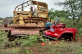 Trator esmagar 2 pessoas em cabine de caminhão no Piauí