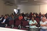 Deputado Guilherme Coelho expõe sucesso do Petrolina em palestra no Piauí