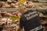 Vigilância Sanitária recolhe amostras de carne em supermercados do Rio